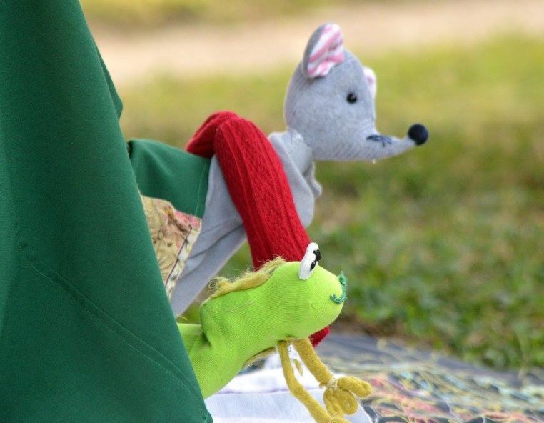 A kolbász, a béka és az egér | Csernik Szende székely mesemondó